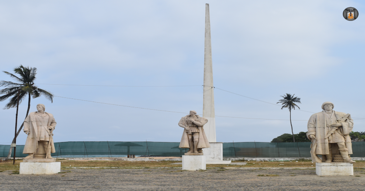 Monumento ligado à memória histórica de São Tomé e Príncipe no artigo sobre o 21 de Dezembro